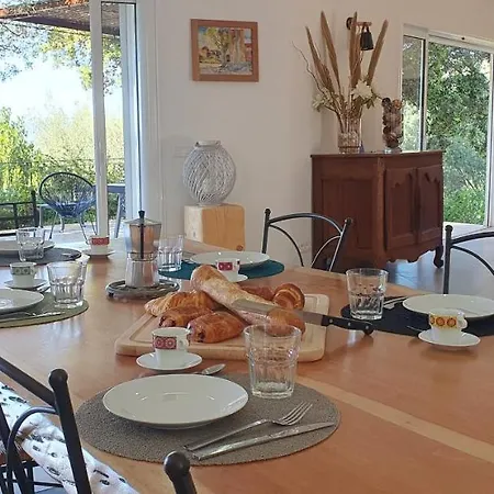 Magnifique 12 Personnes Vue Et Piscine * Cirendinu